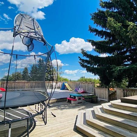 Cozy Basement Suite-溫馨小屋 Designated Parking YYC 외부 사진