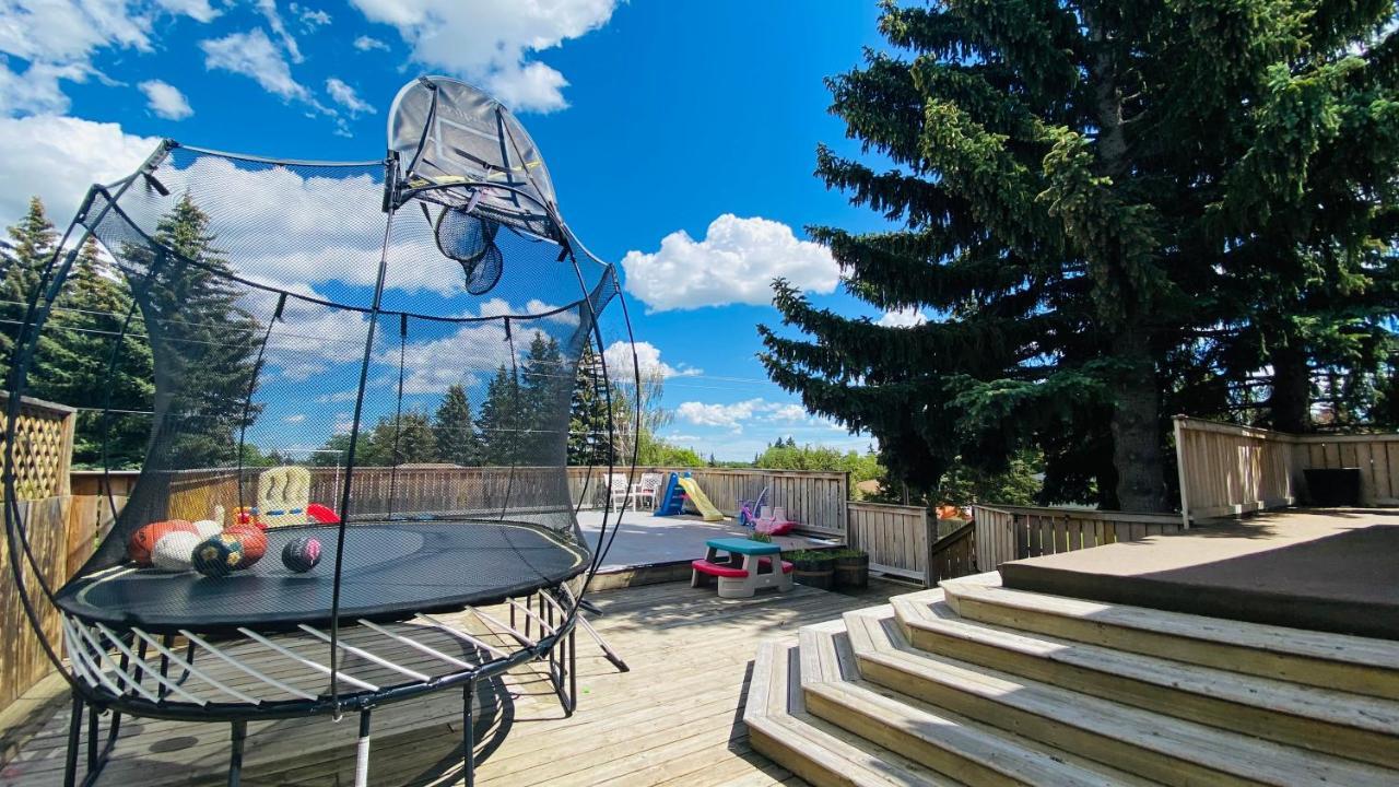 Cozy Basement Suite-溫馨小屋 Designated Parking YYC 외부 사진